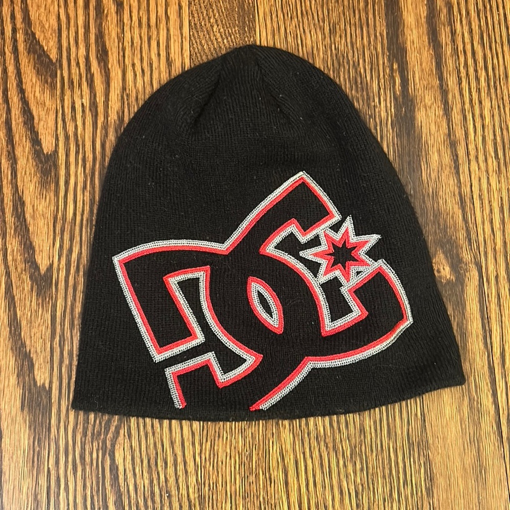 DC Black and Red Logo Beanie affliction mma elite e